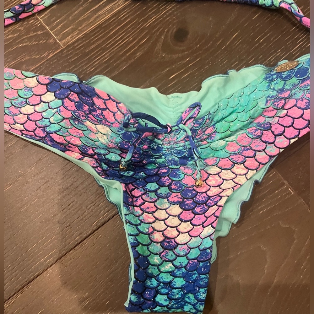 Luli Fama CASA DE LAS SIRENAS Bikini in size Medium - Picture 2 of 5